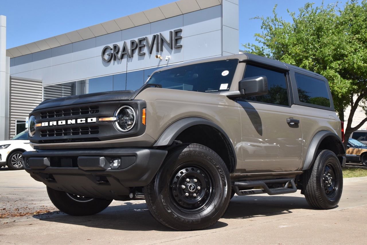 Used 2025 Ford Bronco 2-Door image 2