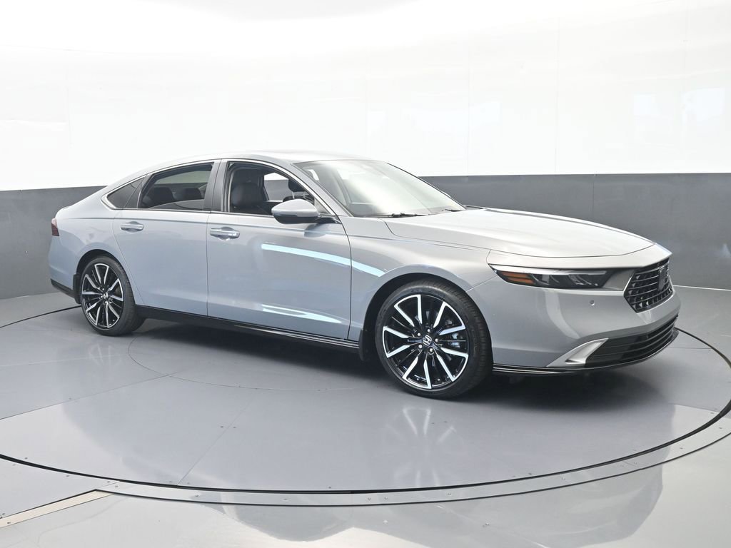 Used 2024 Honda Accord Touring image 8