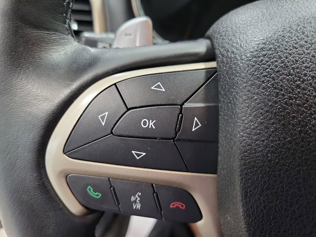 Used 2016 Jeep Grand Cherokee Laredo 75th Anniversary image 38