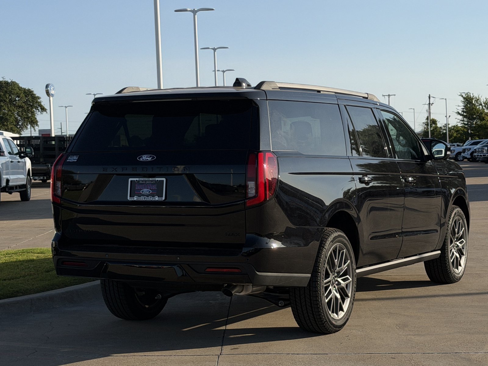 New 2027 Ford Expedition Max Platinum w/ Stealth Appearance Package RWD image 4