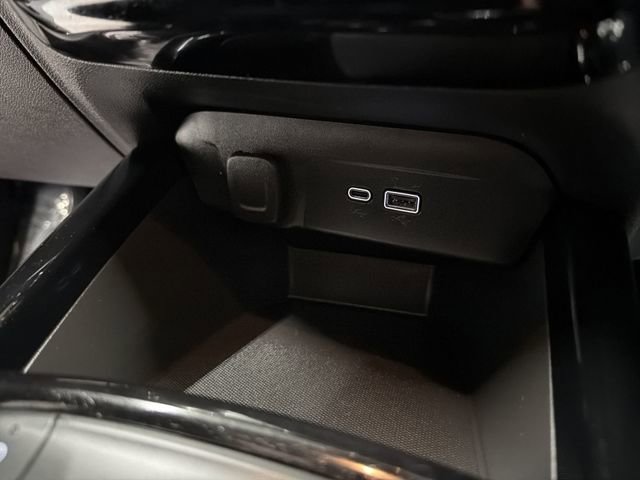 Certified 2025 Chevrolet Trax LT w/ LT Convenience Package image 24