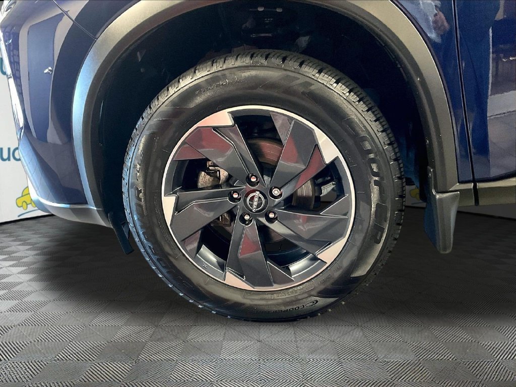 Certified 2024 Nissan Rogue SV w/ SV Premium Package AWD/4WD image 7
