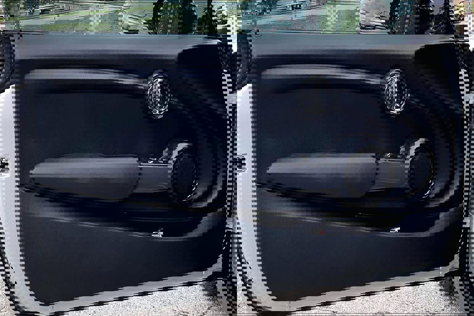 Used 2016 MINI Cooper 2-Door Hardtop image 25