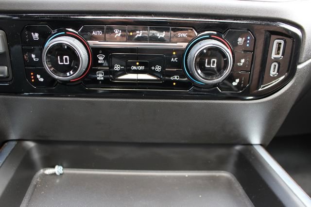 Used 2024 Chevrolet Silverado 3500 High Country w/ High Country Premium Package image 30