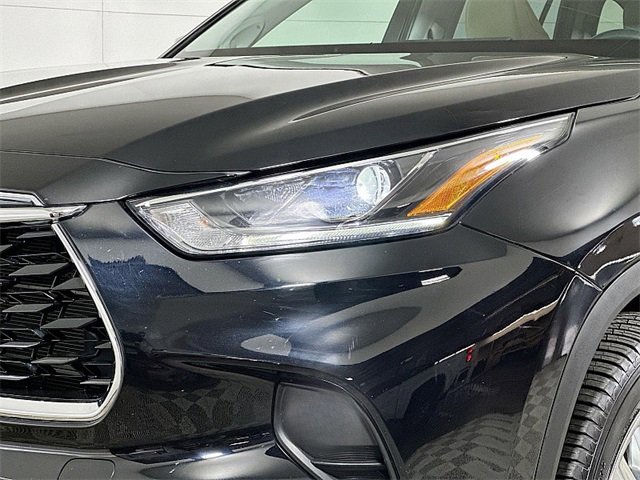 Used 2023 Toyota Highlander Limited image 35