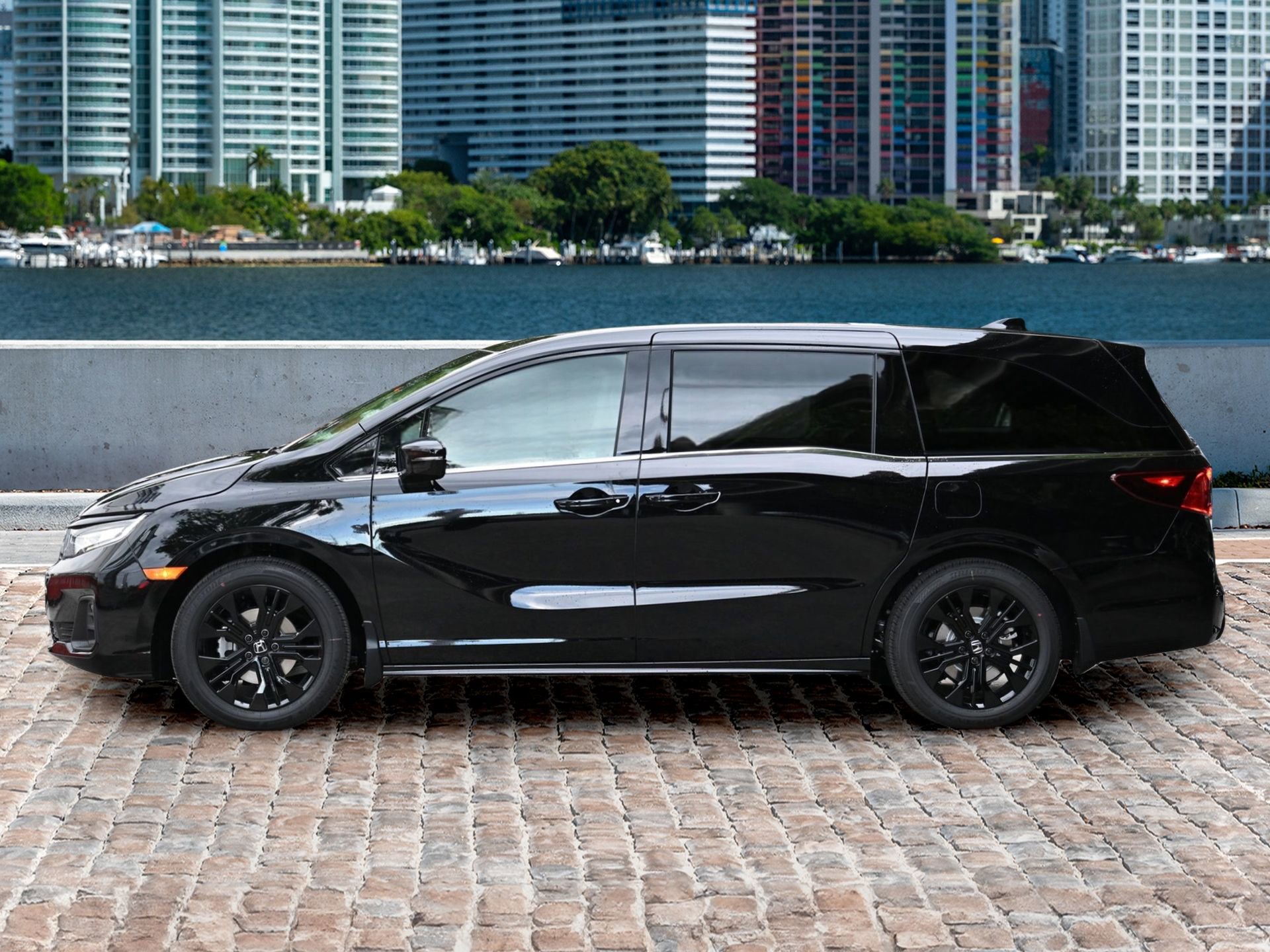 New 2026 Honda Odyssey Sport-L image 8