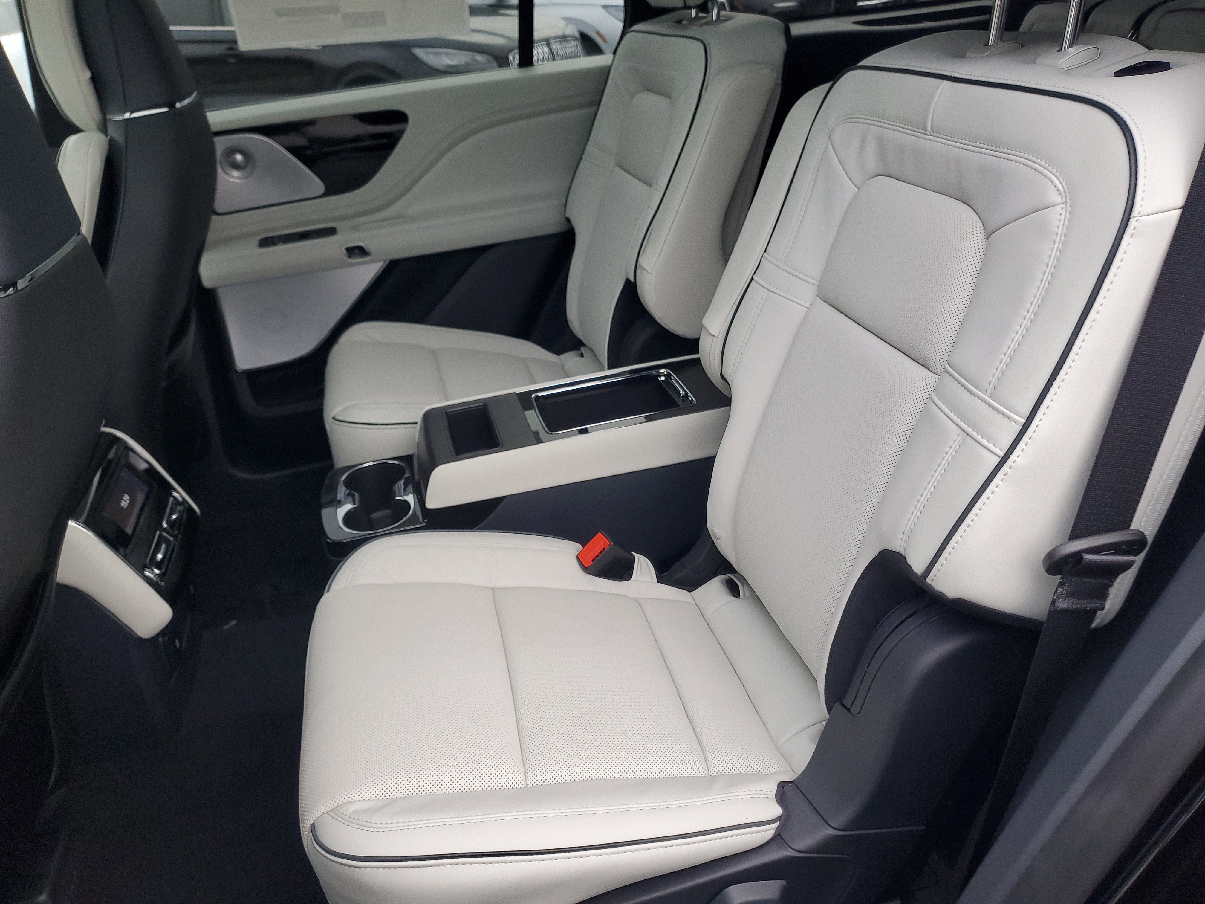 New 2026 Lincoln Aviator Black Label w/ Dynamic Handling Package image 27