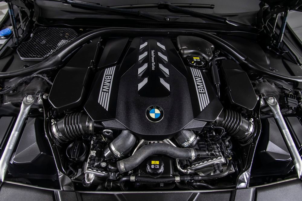 Used 2022 BMW 750i xDrive w/ M Sport Package image 51