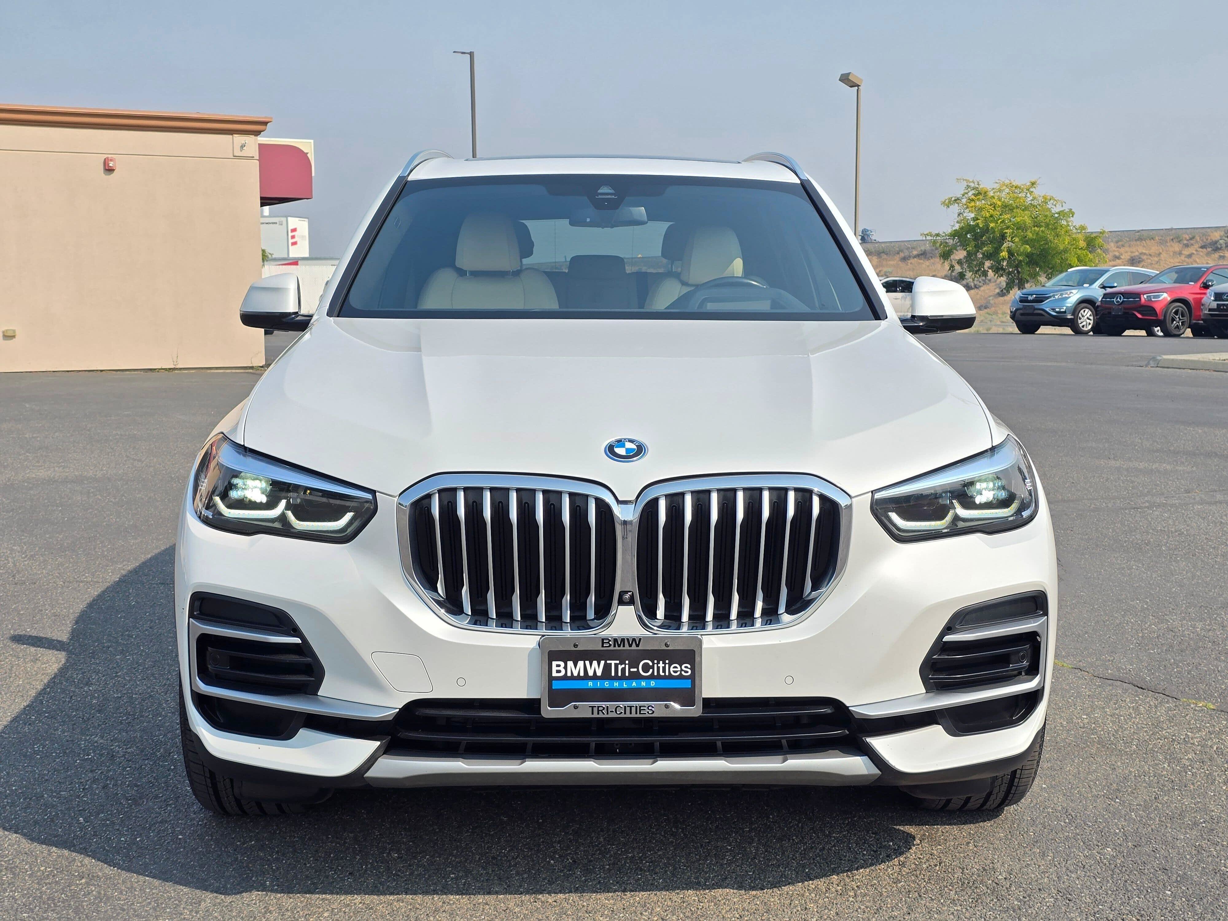 Used 2022 BMW X5 xDrive45e AWD/4WD image 6