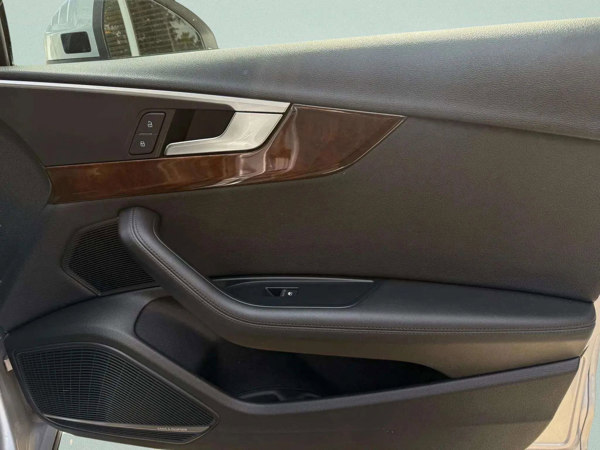 Used 2018 Audi A4 2.0T allroad Prestige w/ Prestige Package image 4