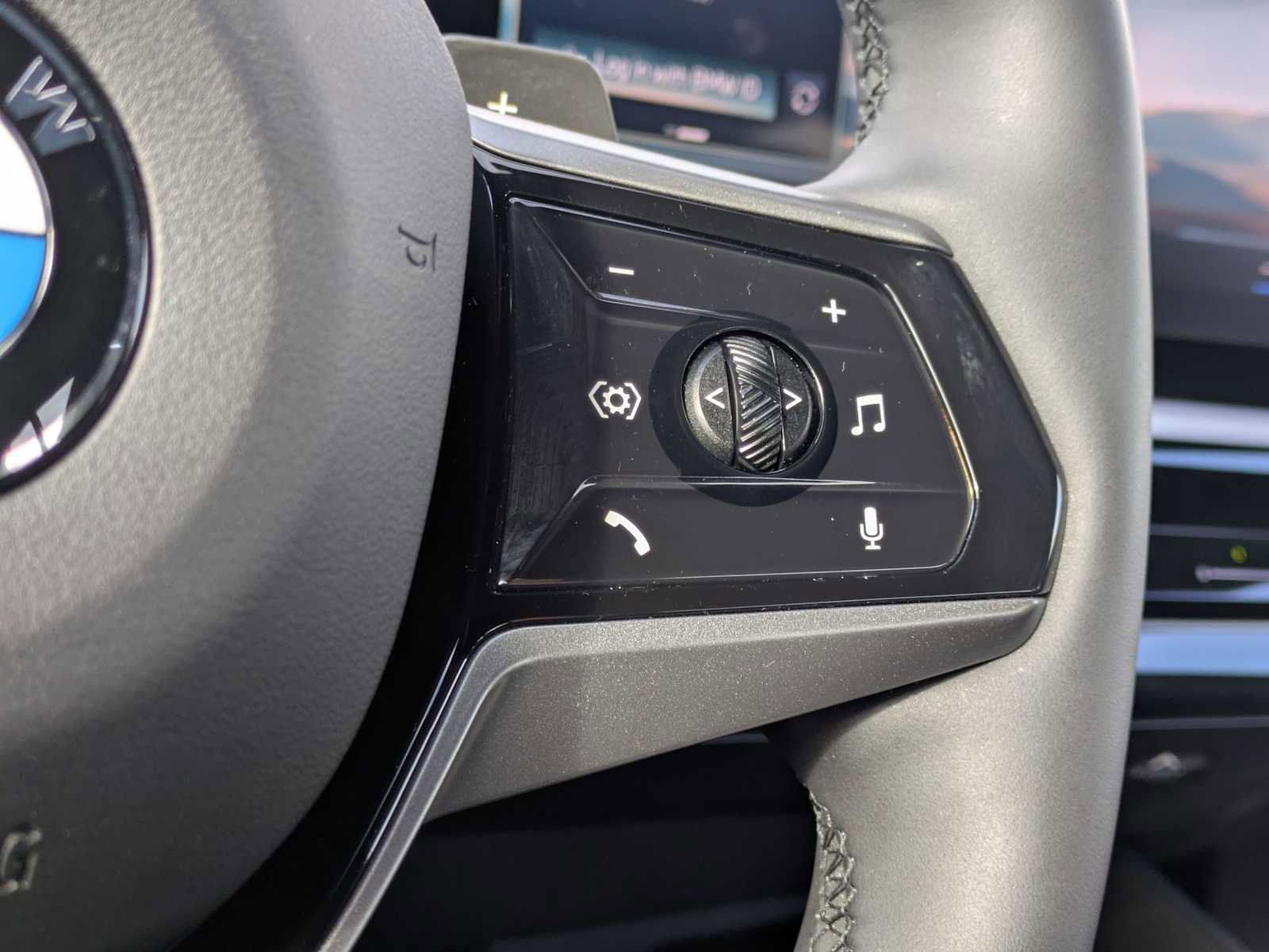 Used 2025 BMW 530i xDrive w/ Premium Package AWD/4WD image 26