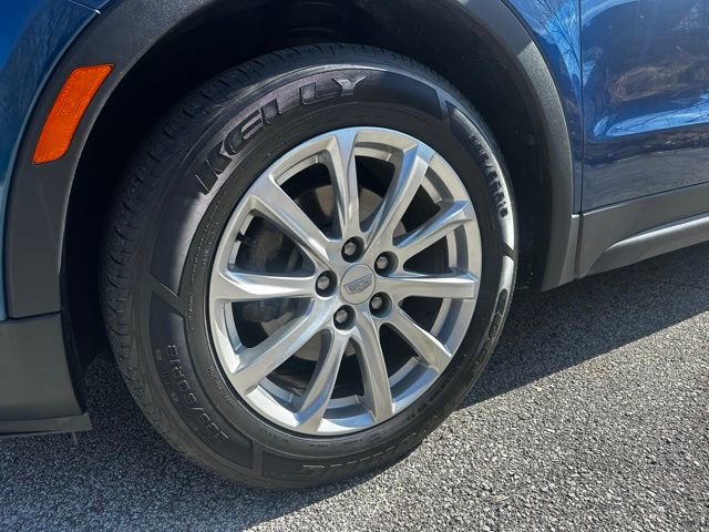 Used 2019 Cadillac XT4 Luxury w/ Cold Weather Package image 9