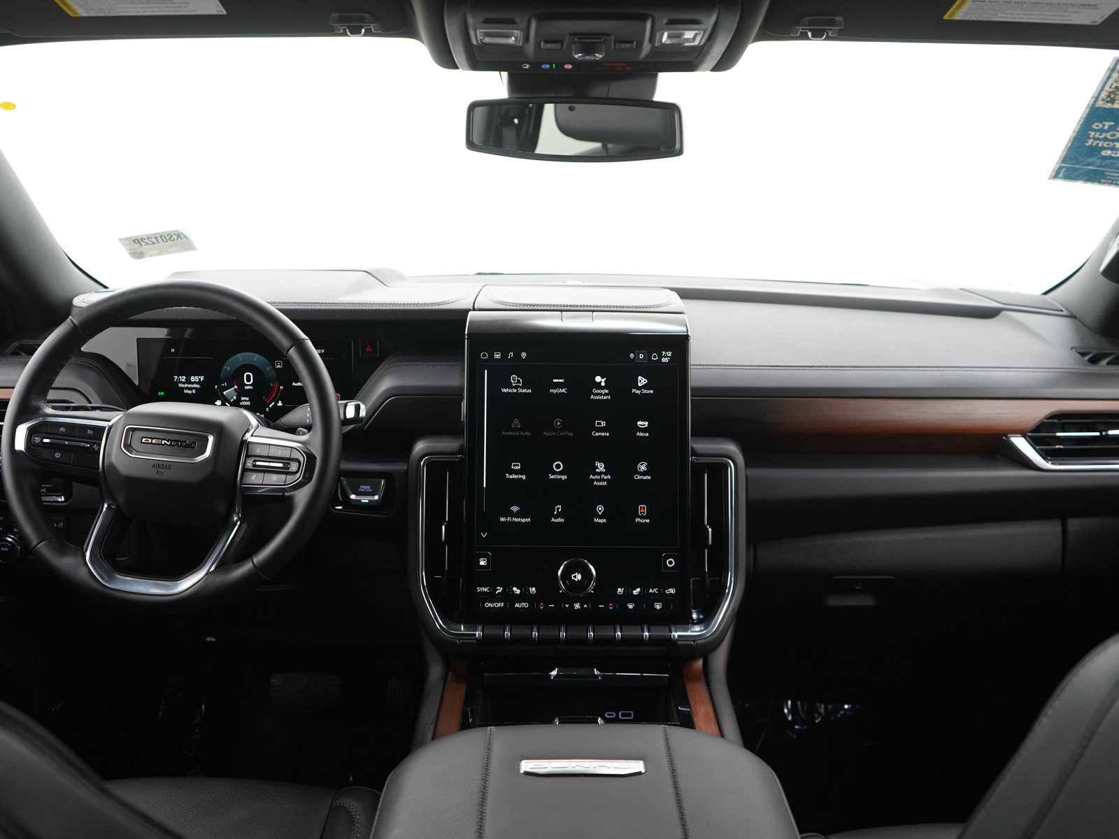 Used 2025 GMC Yukon XL Denali AWD/4WD image 14