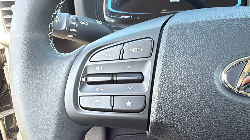 New 2026 Hyundai Venue SEL FWD image 21