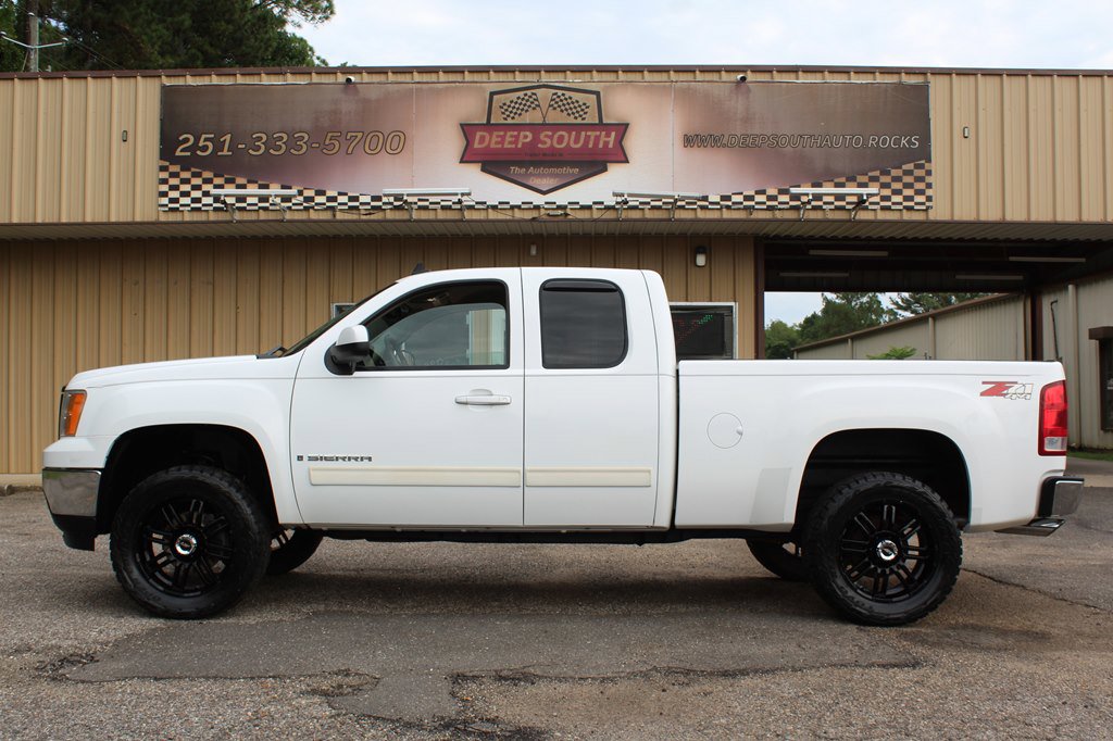 Used 2008 GMC Sierra 1500 SLT w/ SLT Preferred Package image 1