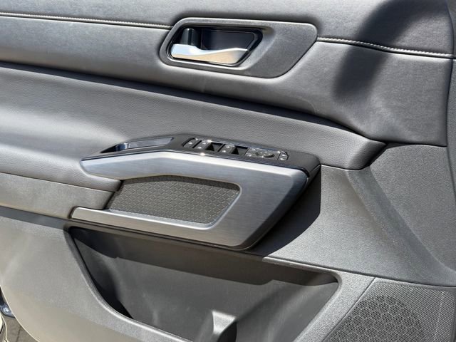 Used 2025 Nissan Pathfinder SL image 23