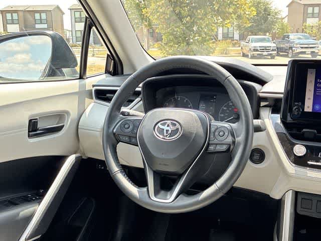 Used 2024 Toyota Corolla Cross LE FWD image 23