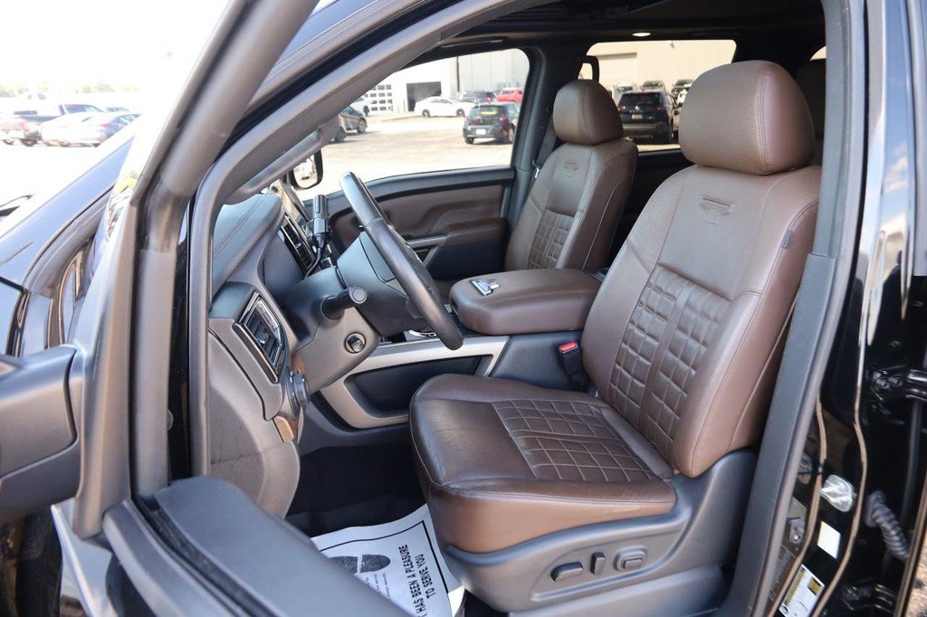 Used 2023 Nissan Titan Platinum Reserve w/ Moonroof Package AWD/4WD image 8