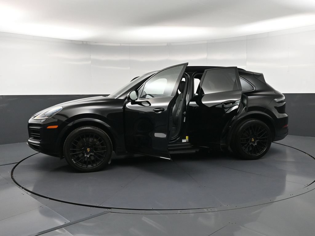 Certified 2023 Porsche Cayenne Platinum Edition AWD/4WD image 36