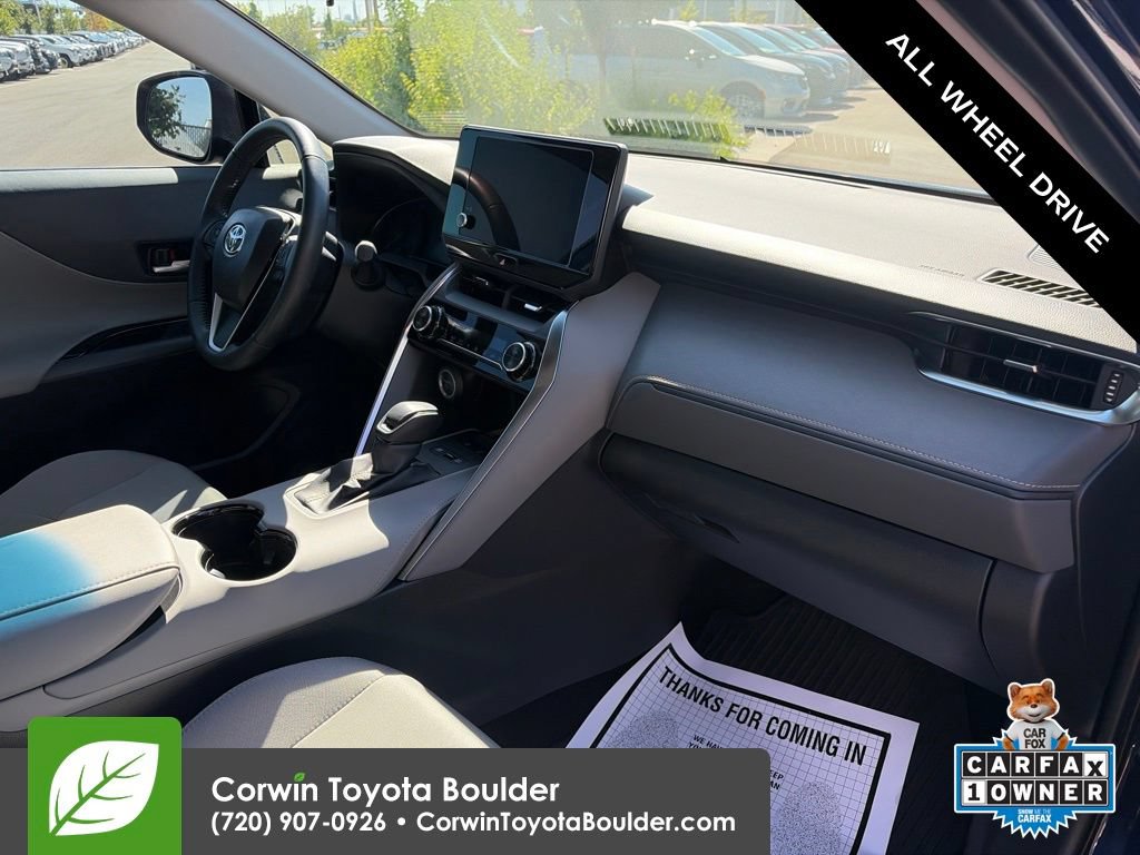 Used 2024 Toyota Venza LE AWD/4WD image 14