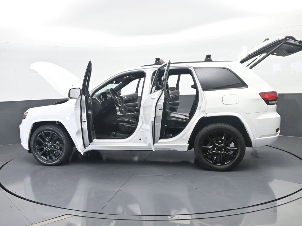 Used 2018 Jeep Grand Cherokee Altitude image 68