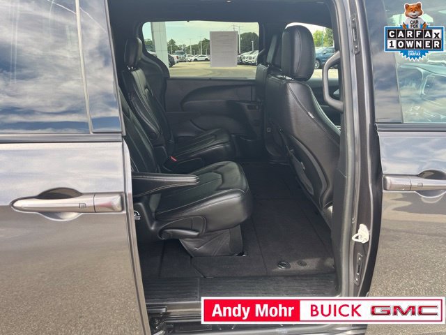 Used 2022 Chrysler Pacifica Touring-L w/ S Appearance Package AWD/4WD image 34