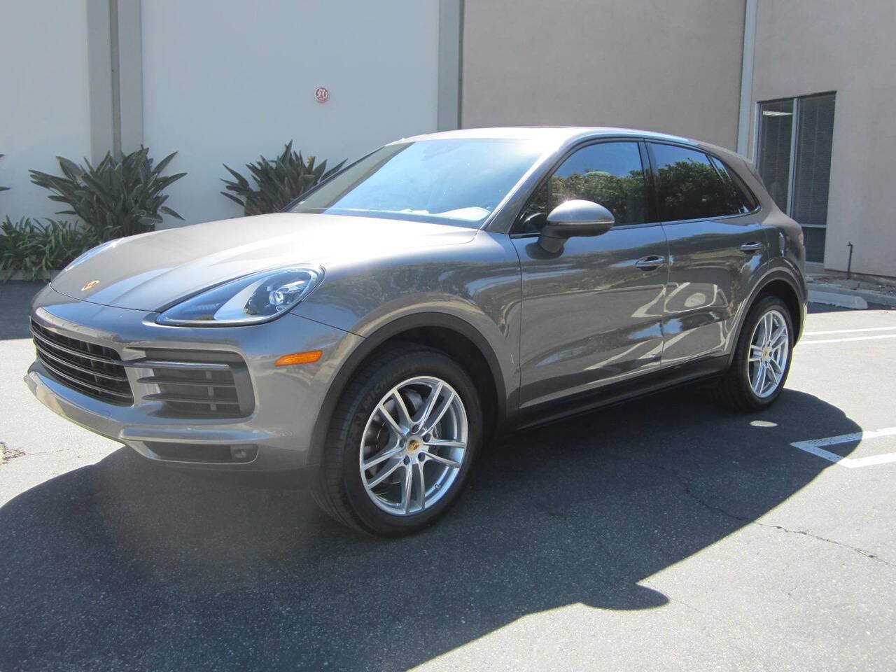 Used 2019 Porsche Cayenne AWD/4WD image 6