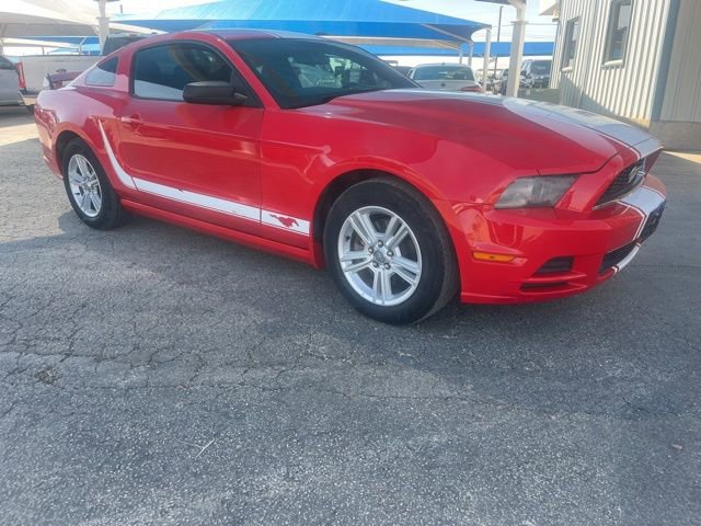 Used 2014 Ford Mustang Coupe image 3