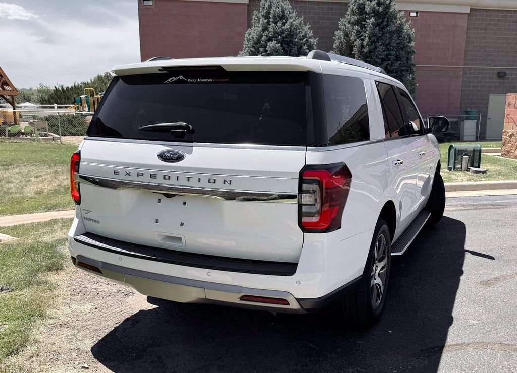 Used 2022 Ford Expedition Limited AWD/4WD image 6