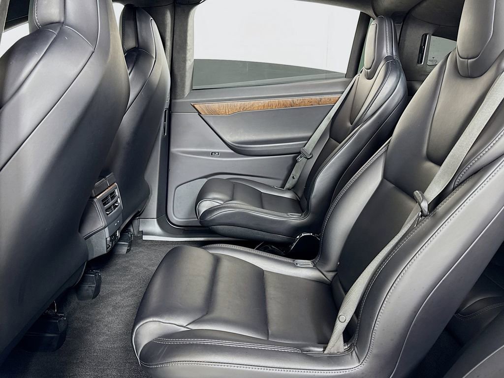 Used 2018 Tesla Model X 75D image 11