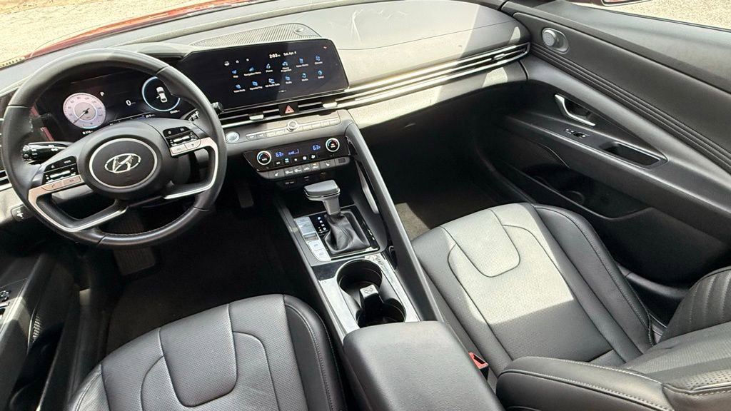 Used 2023 Hyundai Elantra Limited image 26