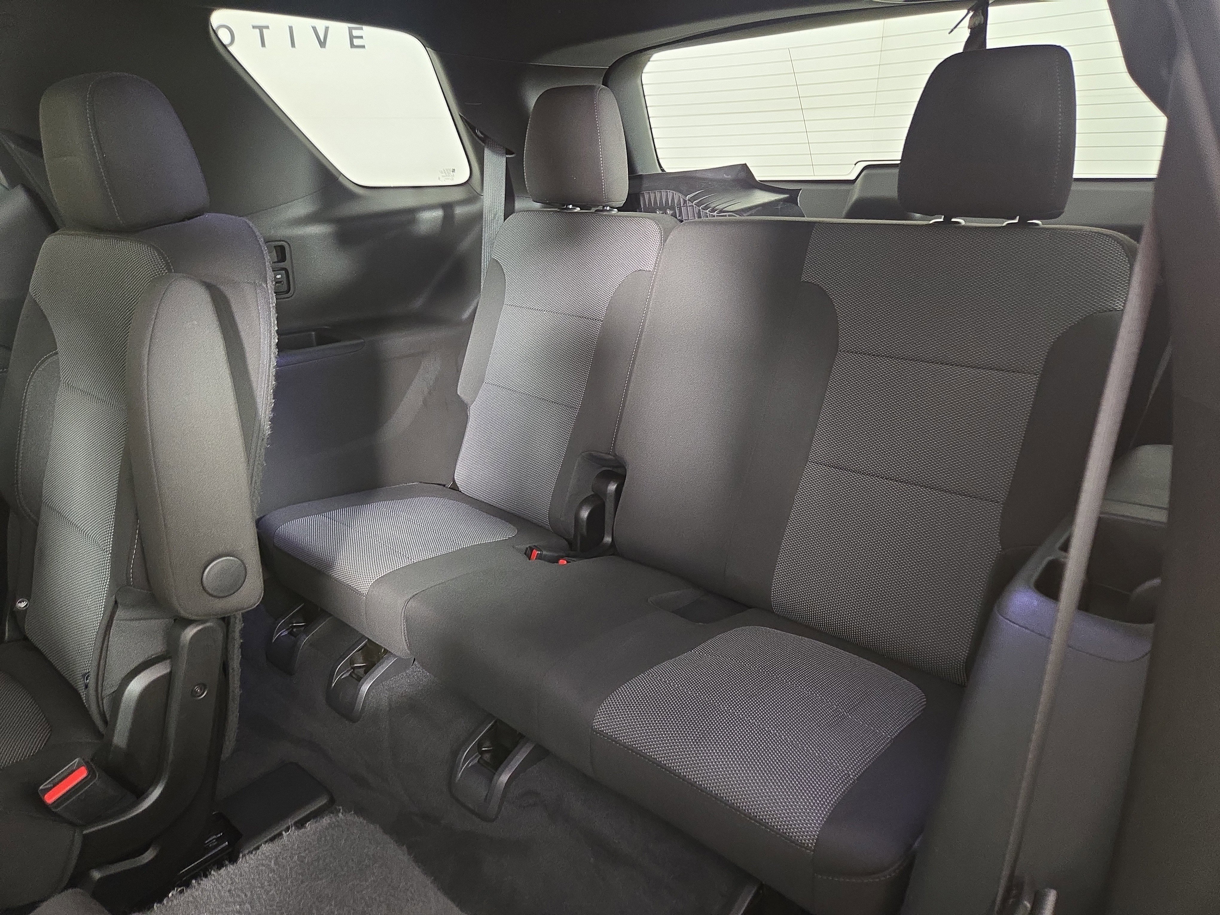 Certified 2023 Chevrolet Traverse LT w/ Rear Camera Mirror Package image 13