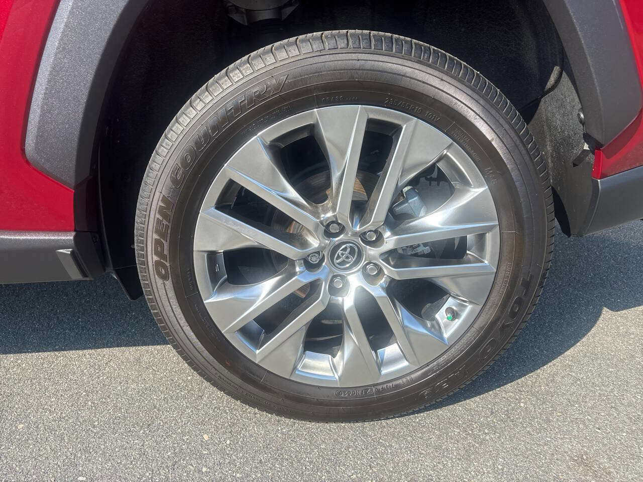 Used 2020 Toyota RAV4 XLE Premium image 15