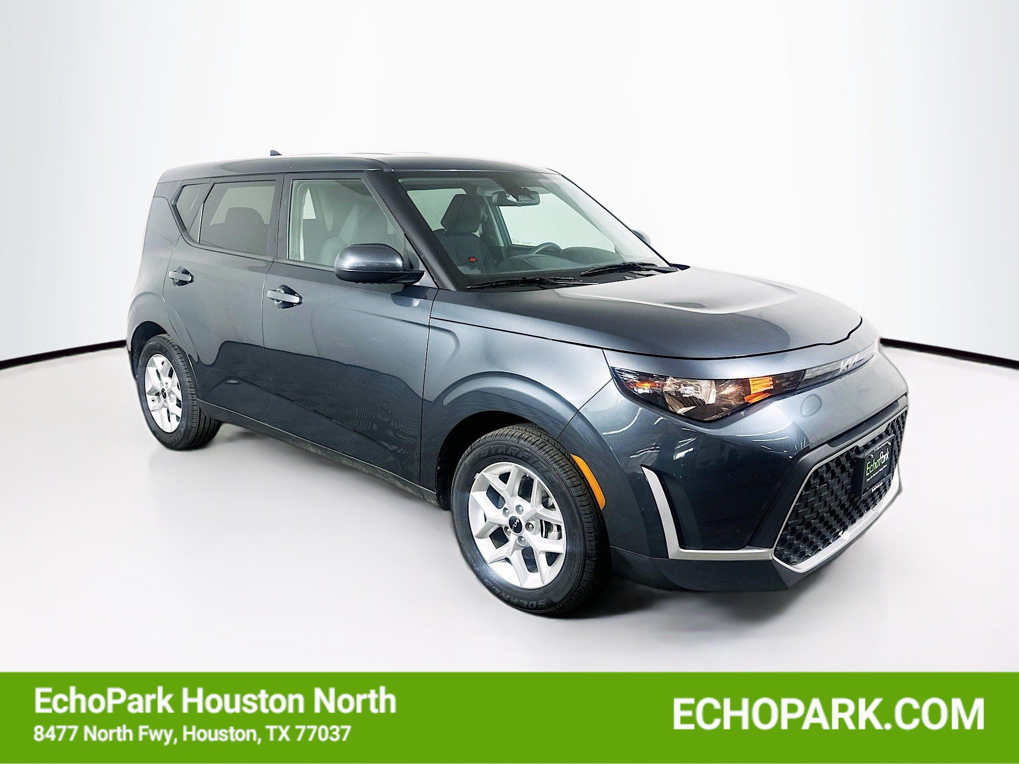 Used 2025 Kia Soul LX w/ LX Technology Package FWD image 1