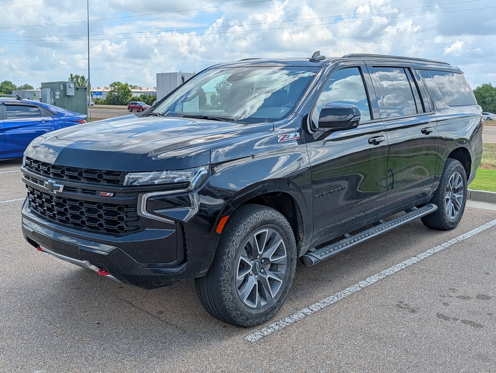 Used 2023 Chevrolet Suburban Z71 w/ Luxury Package