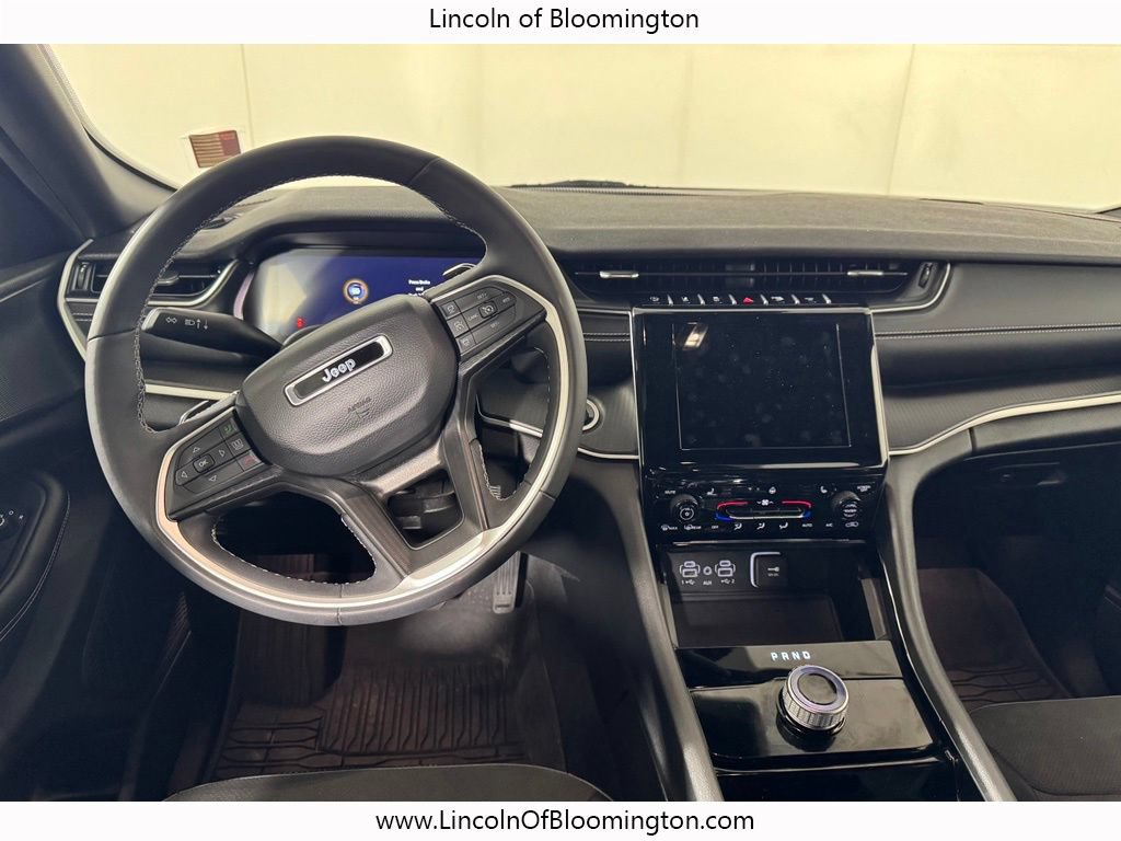 Used 2023 Jeep Grand Cherokee L Laredo AWD/4WD image 19