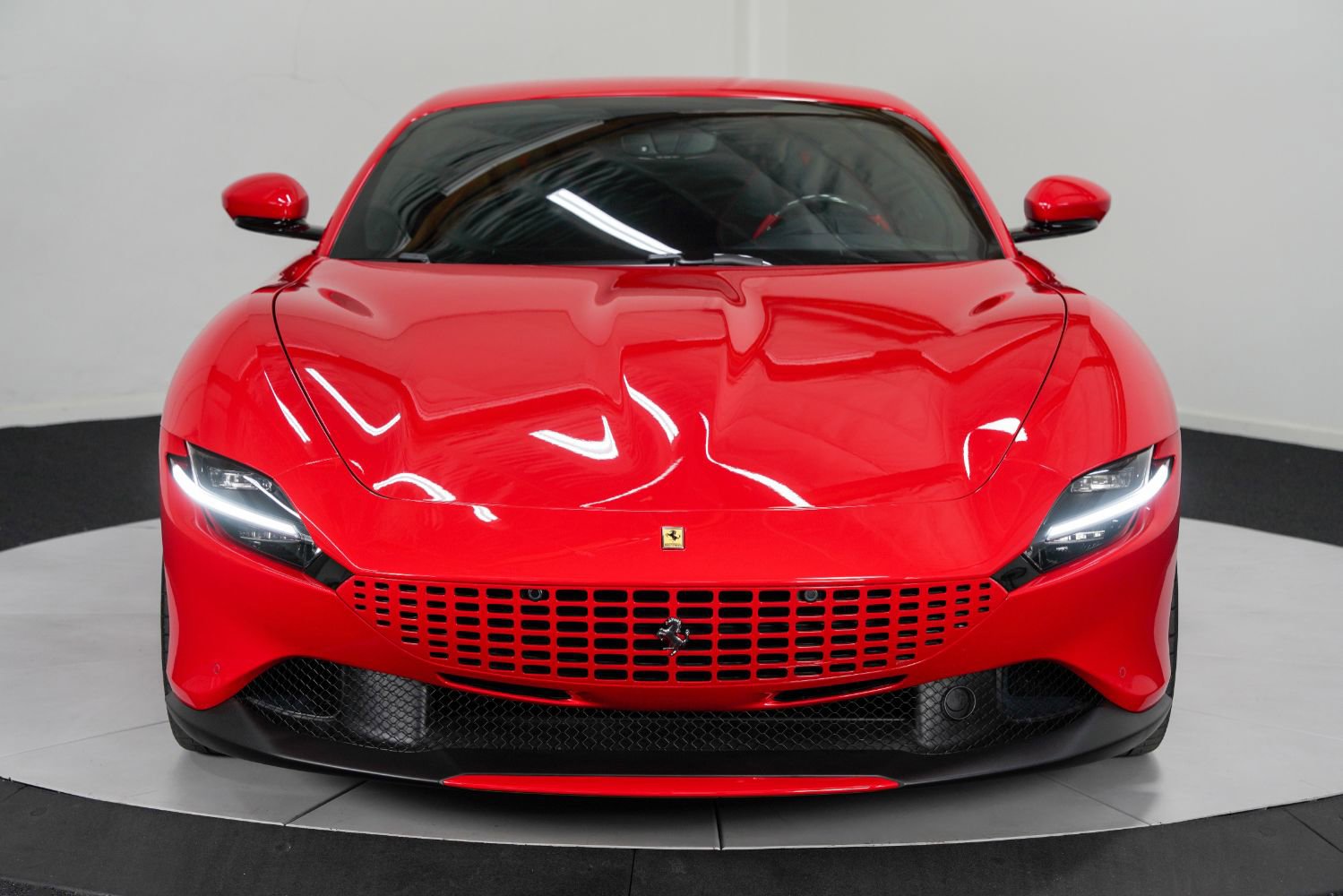 Used 2022 Ferrari Roma image 10
