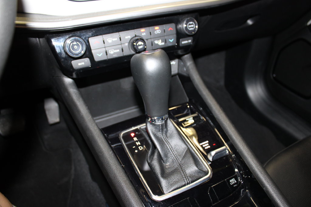Certified 2025 Jeep Compass Limited AWD/4WD image 22
