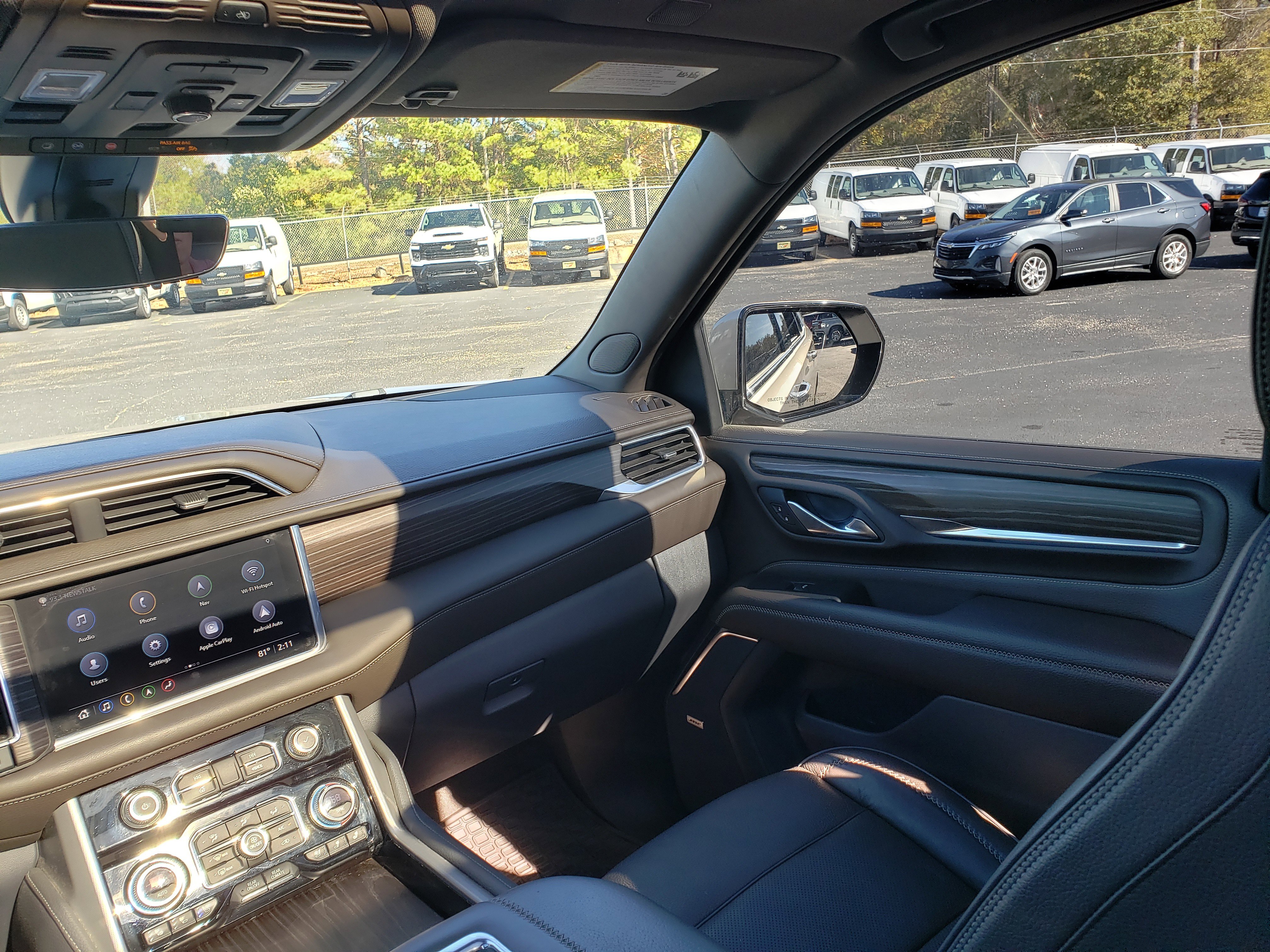 Used 2021 GMC Yukon Denali w/ Denali Premium Package image 34