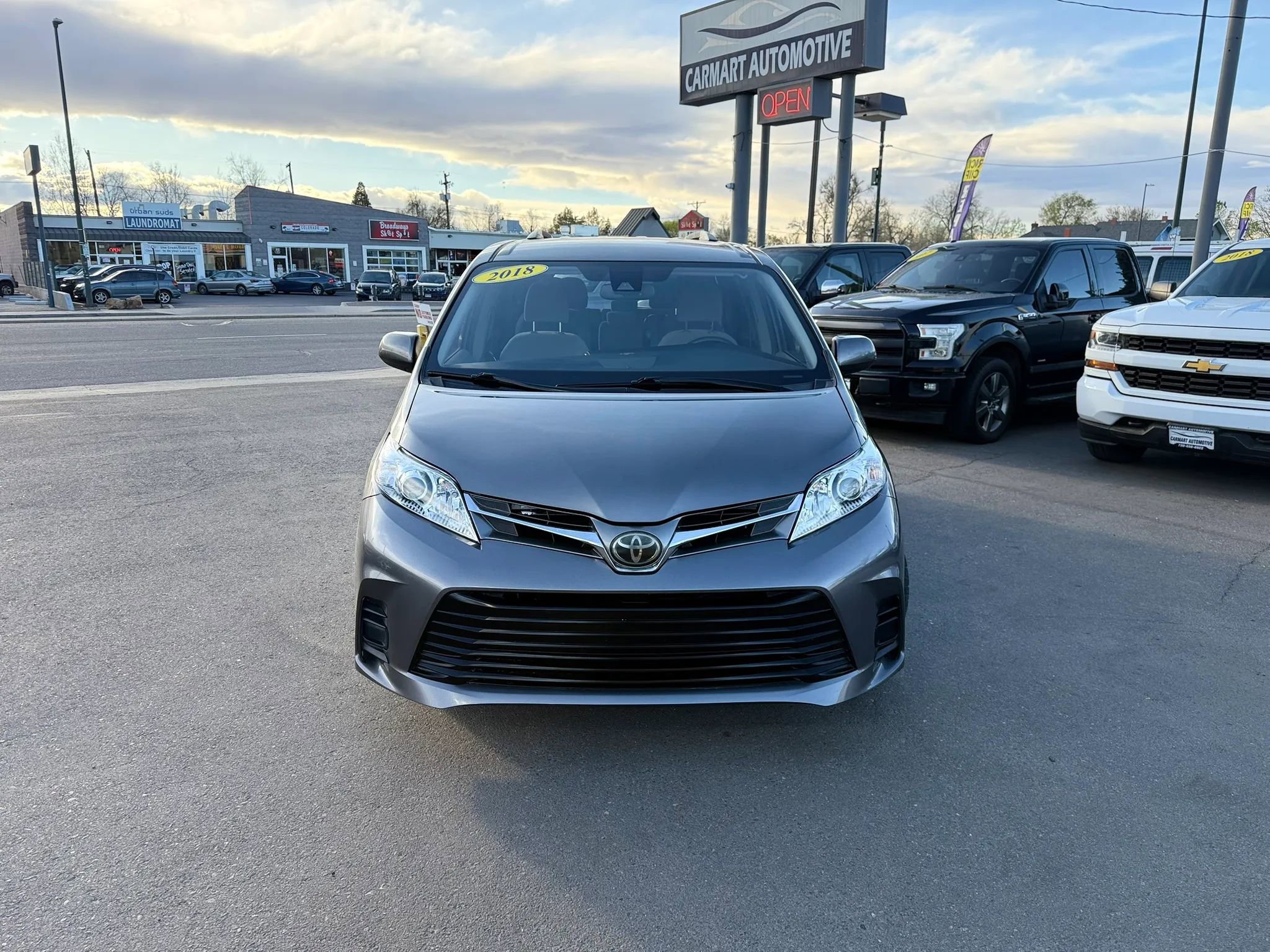 Used 2018 Toyota Sienna LE FWD image 4