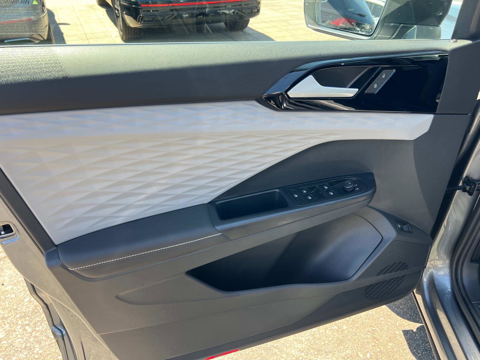 Certified 2024 Volkswagen Taos S image 4