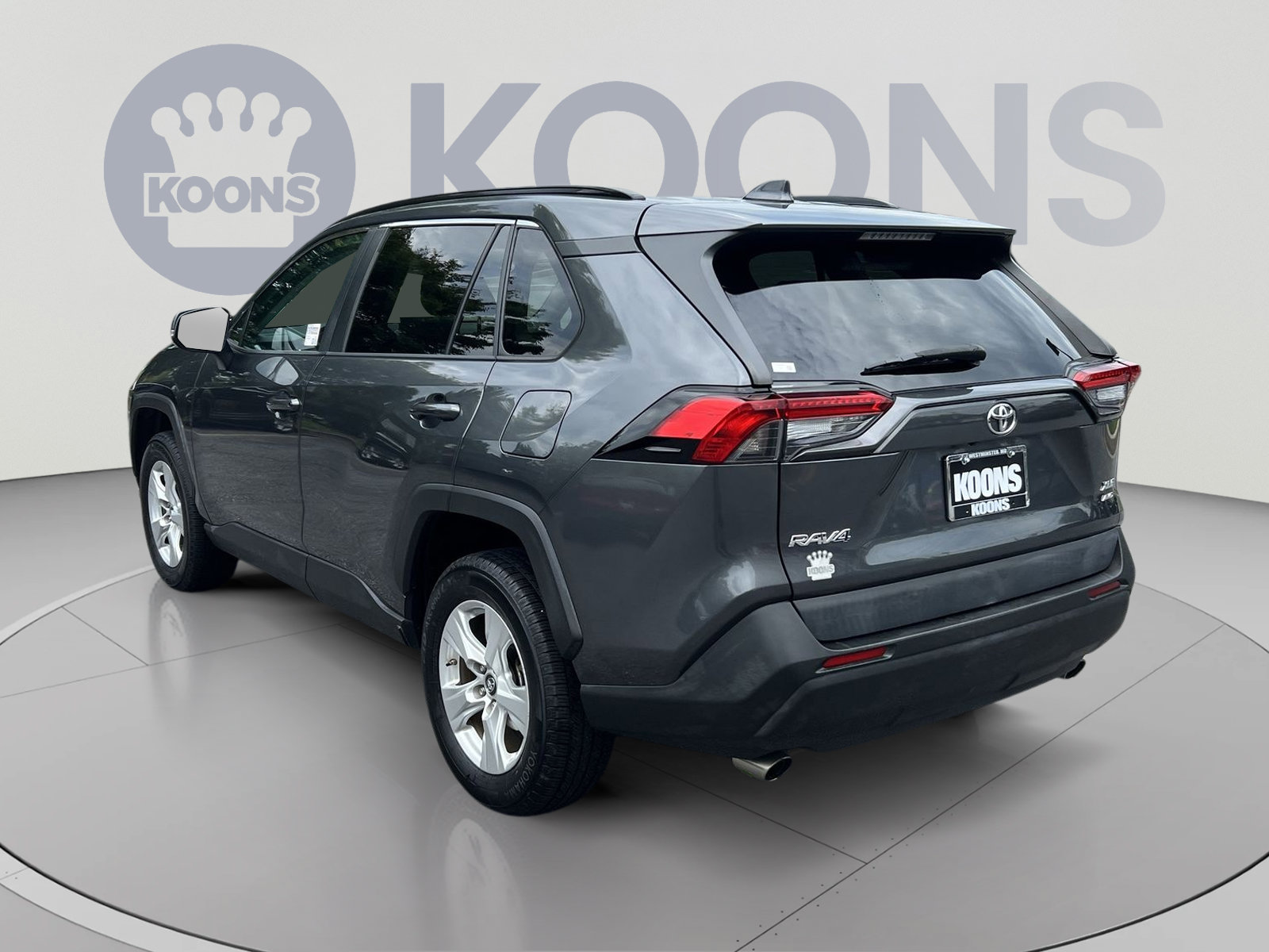 Used 2019 Toyota RAV4 XLE w/ All Weather Liner Package AWD/4WD image 4