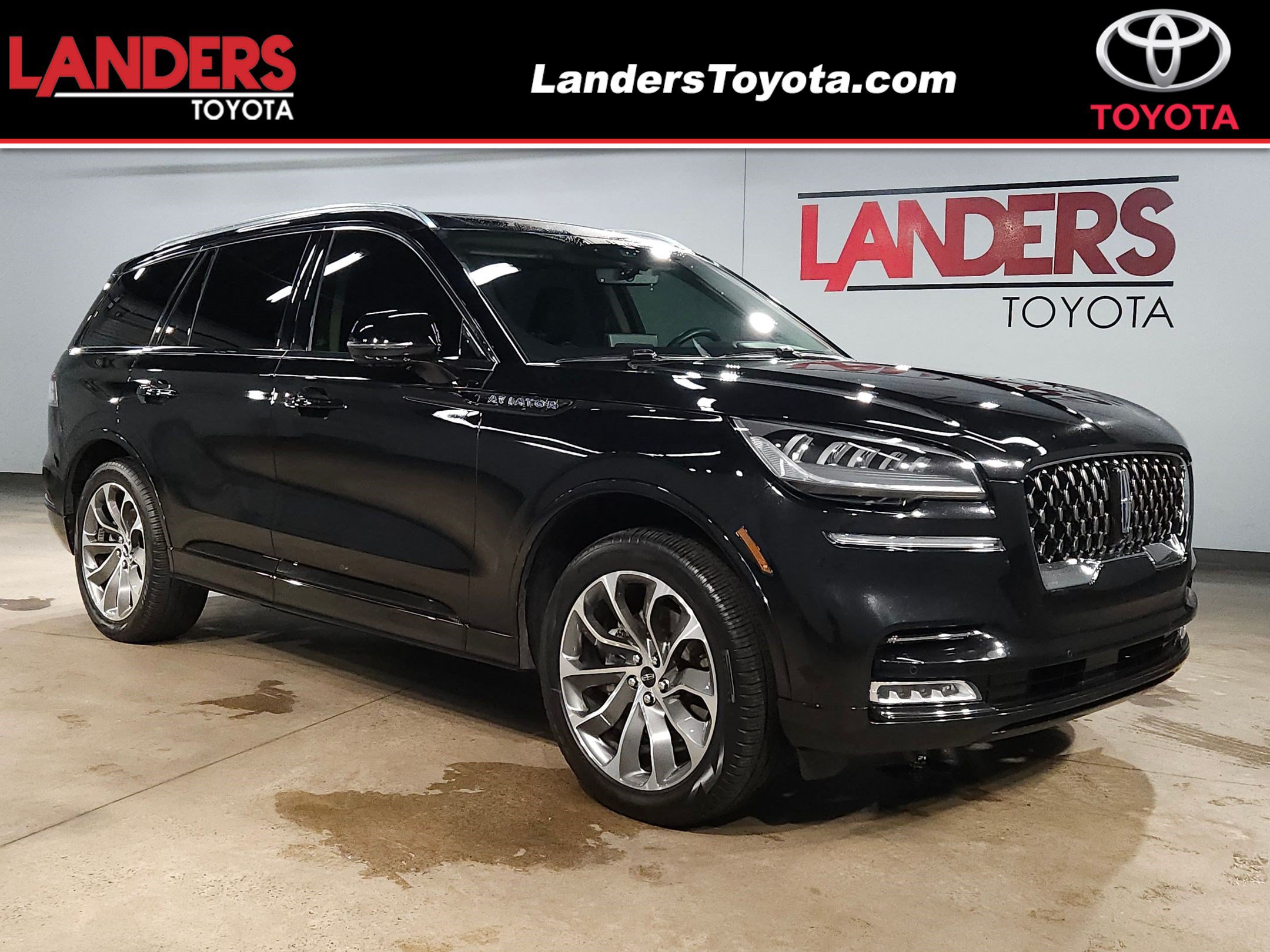 Used 2022 Lincoln Aviator Grand Touring w/ Elements Package Plus AWD/4WD image 1