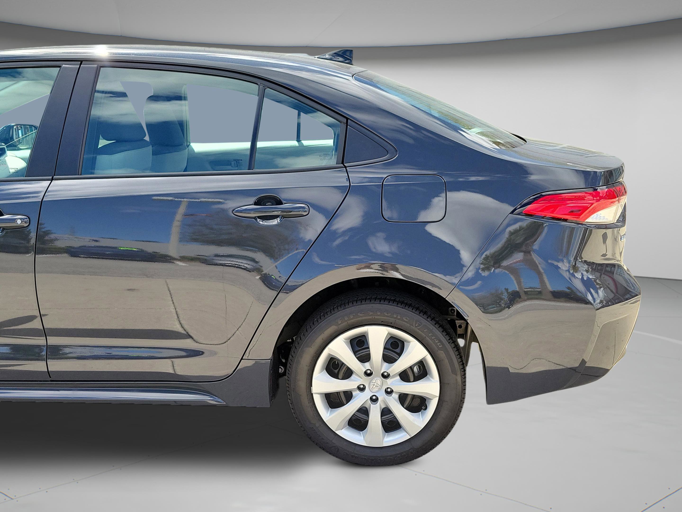 Used 2025 Toyota Corolla LE w/ Convenience Package image 27