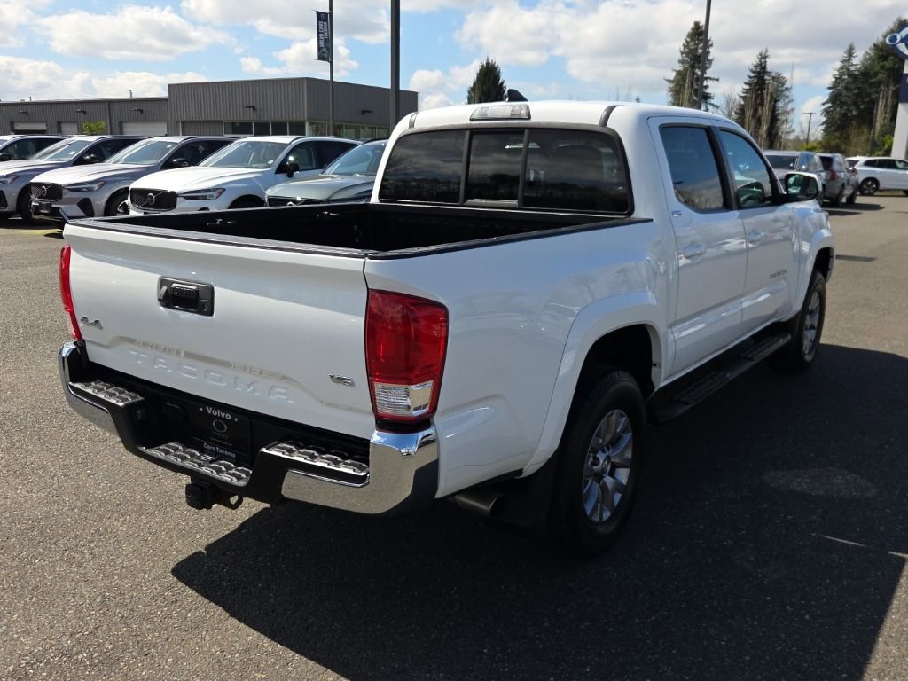 Used 2017 Toyota Tacoma SR5 w/ Tow Package AWD/4WD image 2