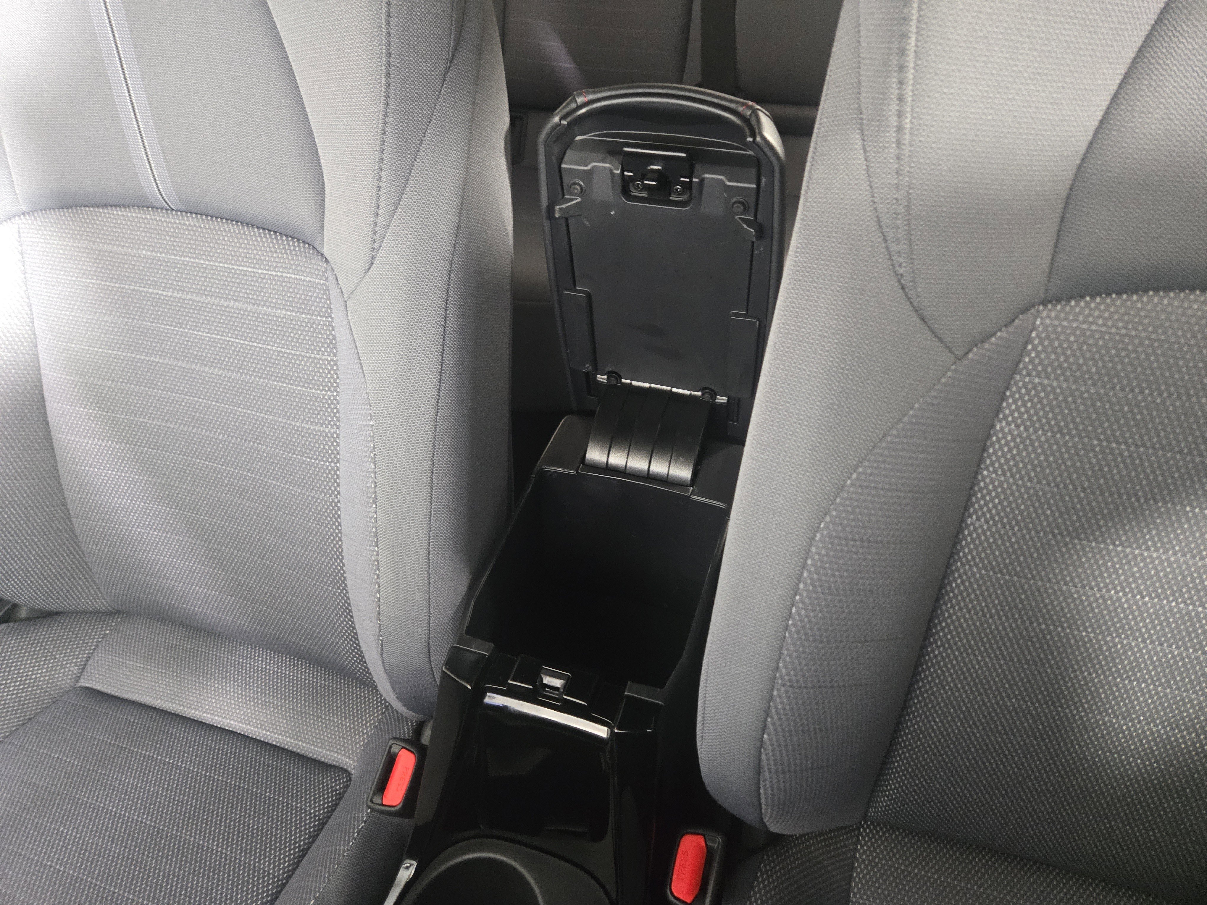 Used 2024 Toyota Corolla SE image 26