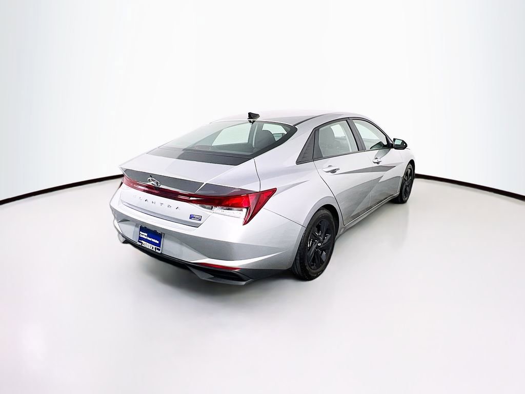Certified 2021 Hyundai Elantra SEL FWD image 7