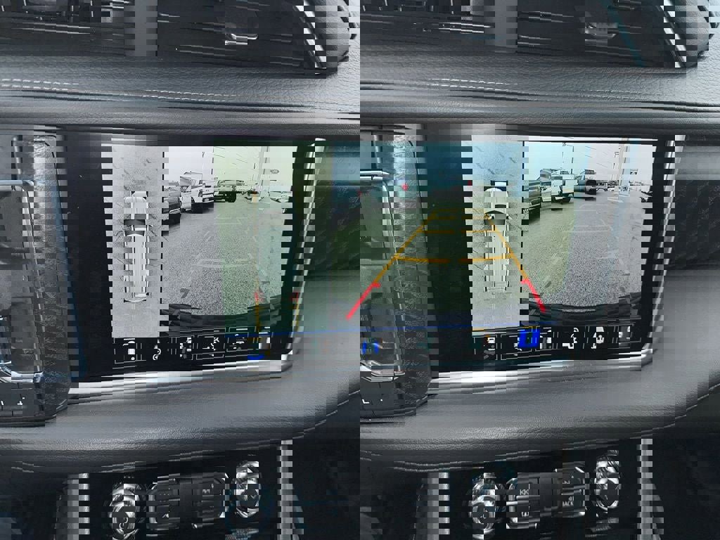 Used 2022 GMC Yukon XL Denali image 28