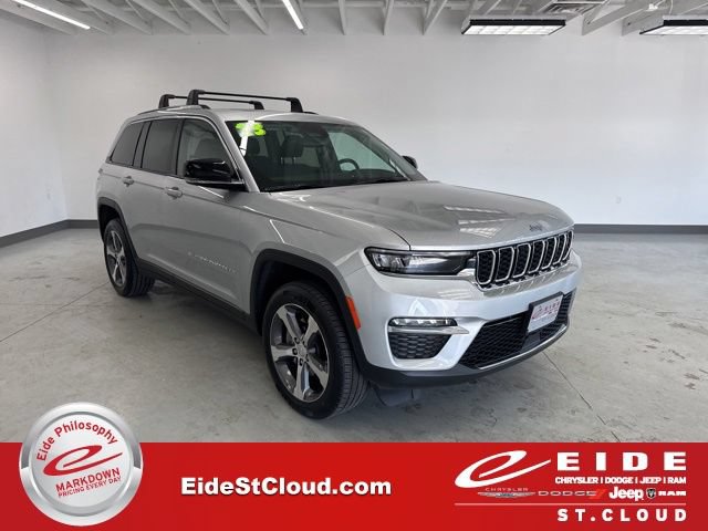 Used 2023 Jeep Grand Cherokee 4WD 4xe image 1
