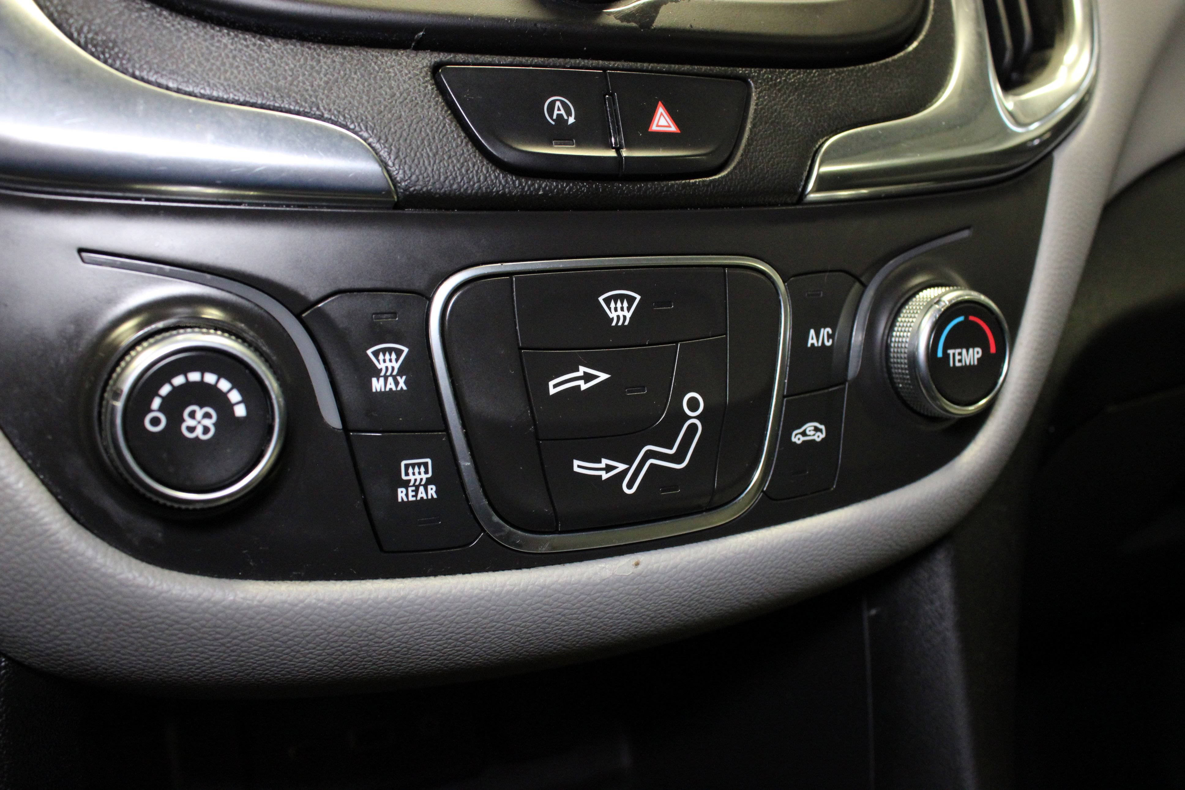 Used 2022 Chevrolet Equinox LS w/ LS Convenience Package AWD/4WD image 23